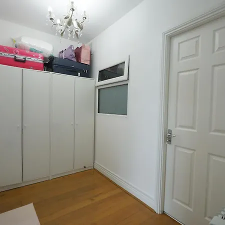 Center 2bedroom Freeparking شقة